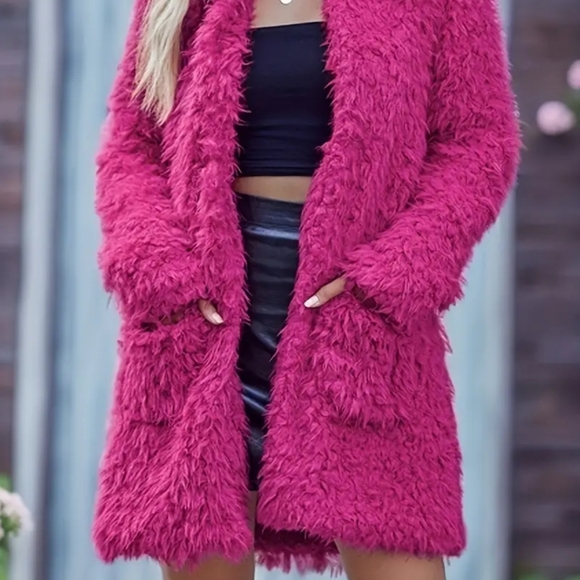 Fushia teddy jacket 3/4 length. Hook closure.  2 front pockets. NEW - Picture 3 of 12